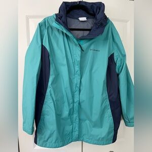 Columbia Flattering Lightweight Rain Jacket